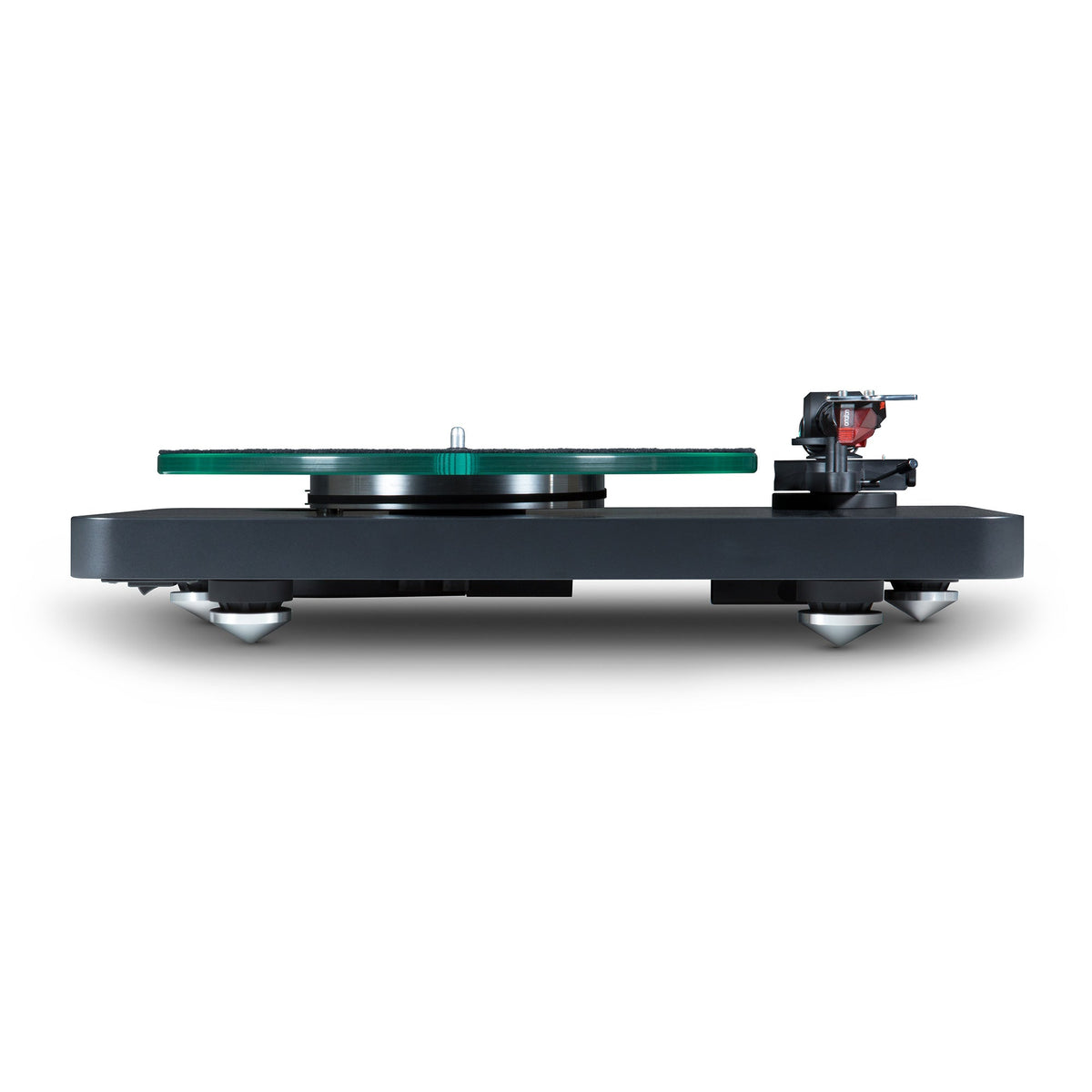 NAD C 588 Turntable - front view