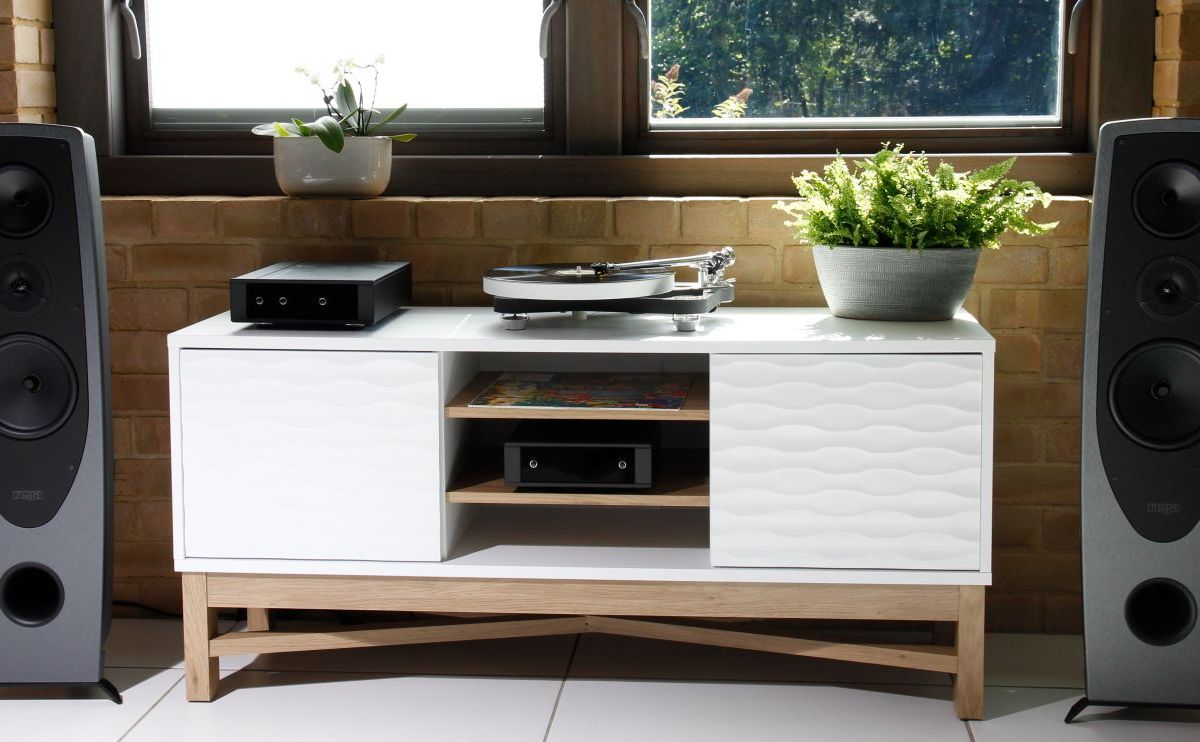 Rega AYA Floorstanding Loudspeakers - official system view