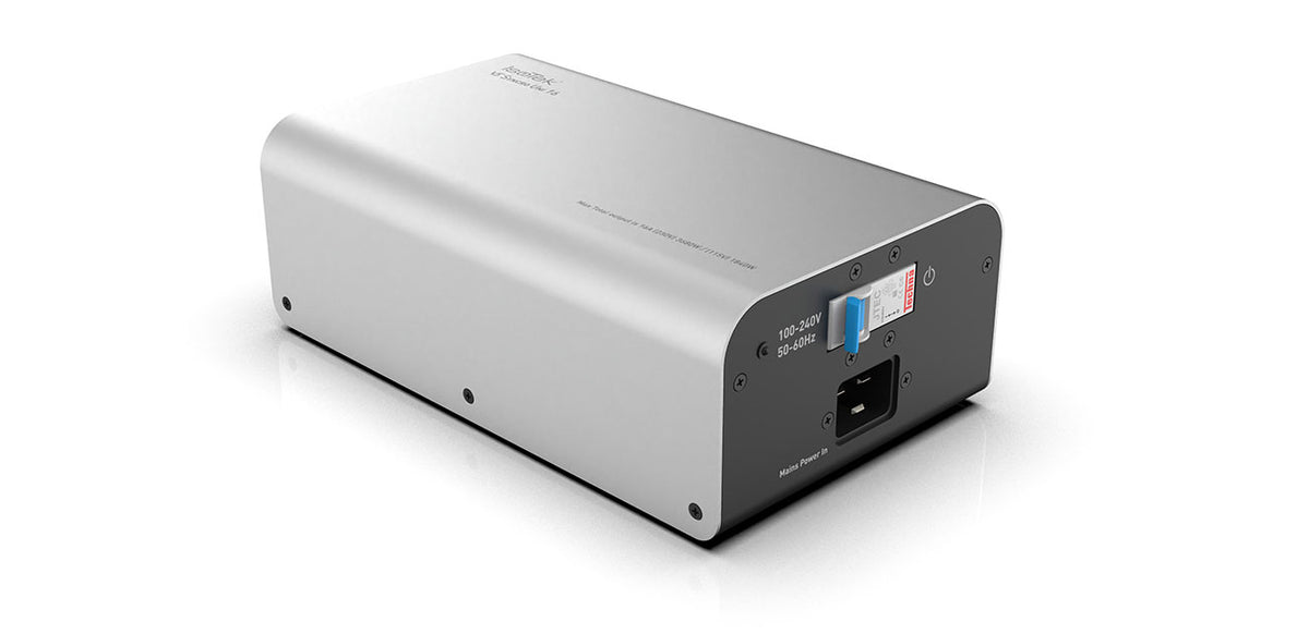 IsoTek V5 Syncro Uni 16A DC Blocker - silver finish