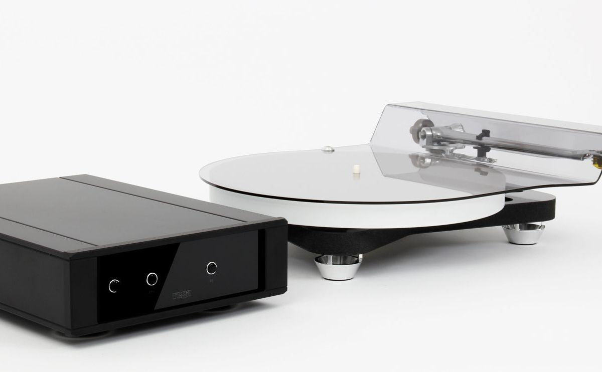 Rega Naia reference turntable