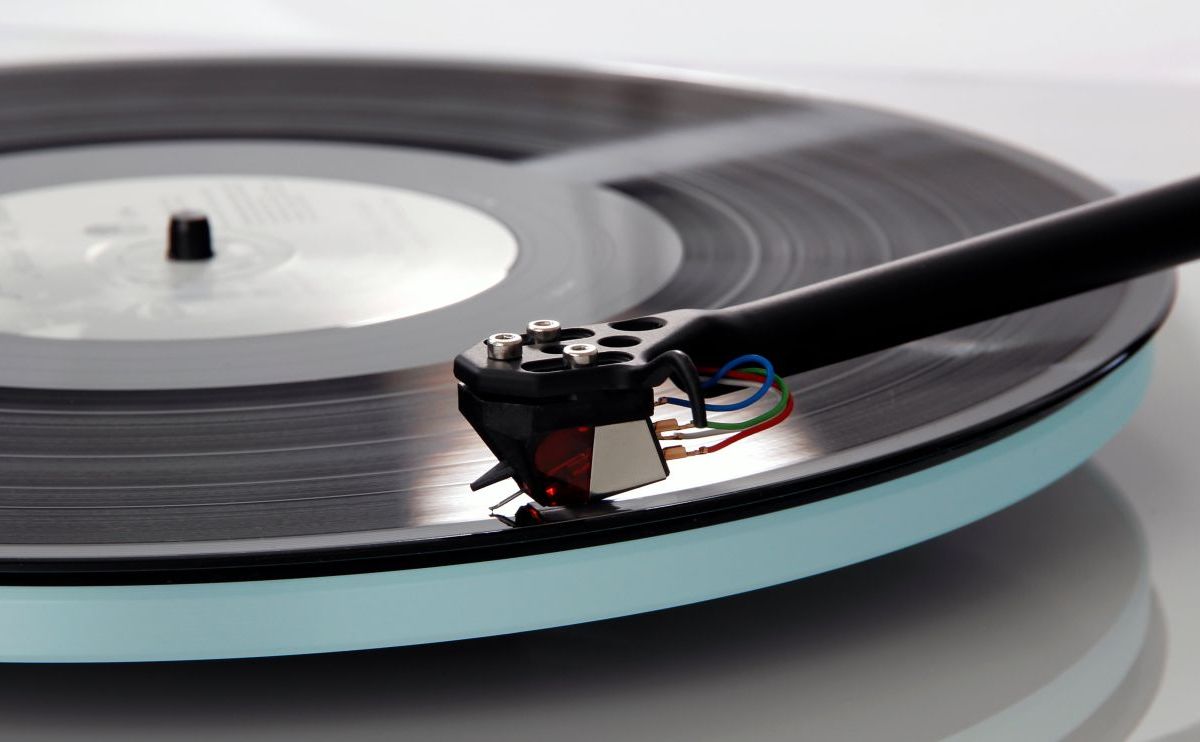Rega Planar 2 turntable with Nd3 cartridge, detail view
