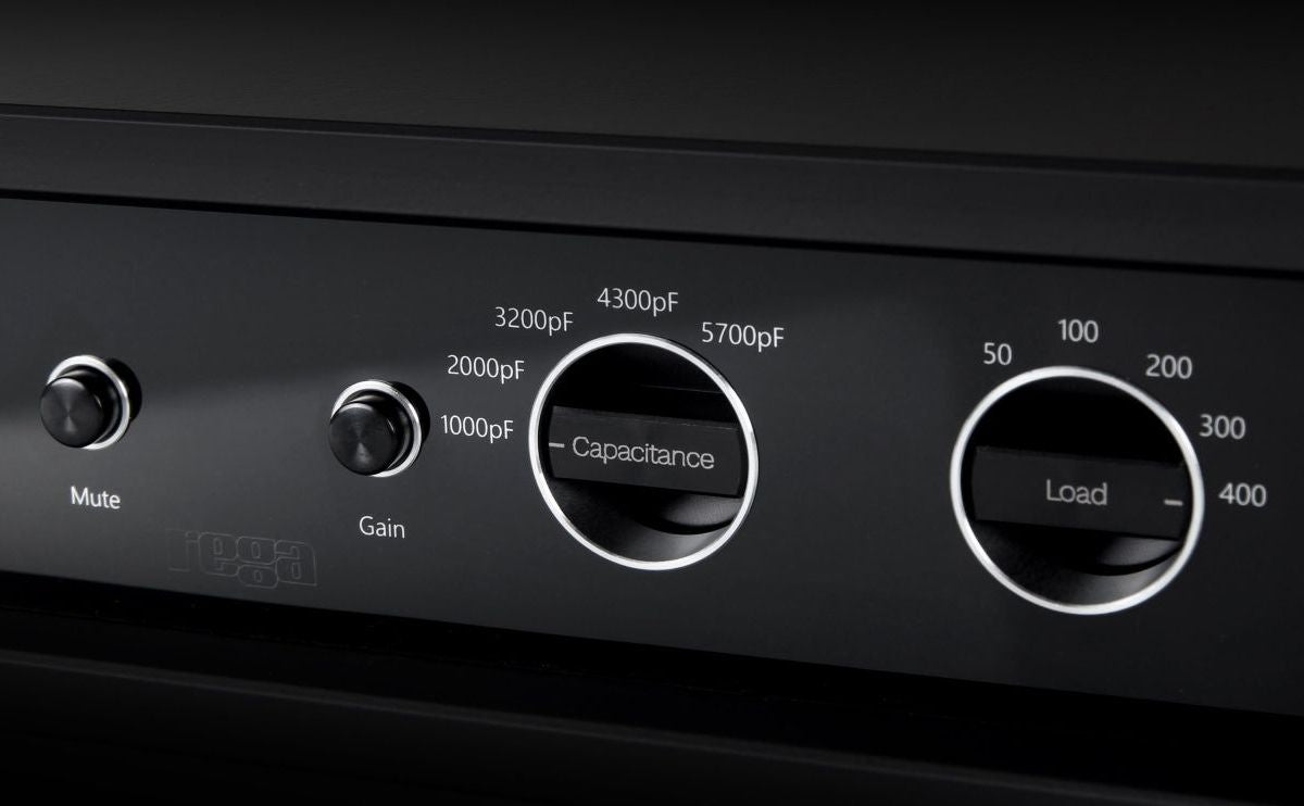 Rega Aura MC Reference Phono Stage, official phono stage view 3