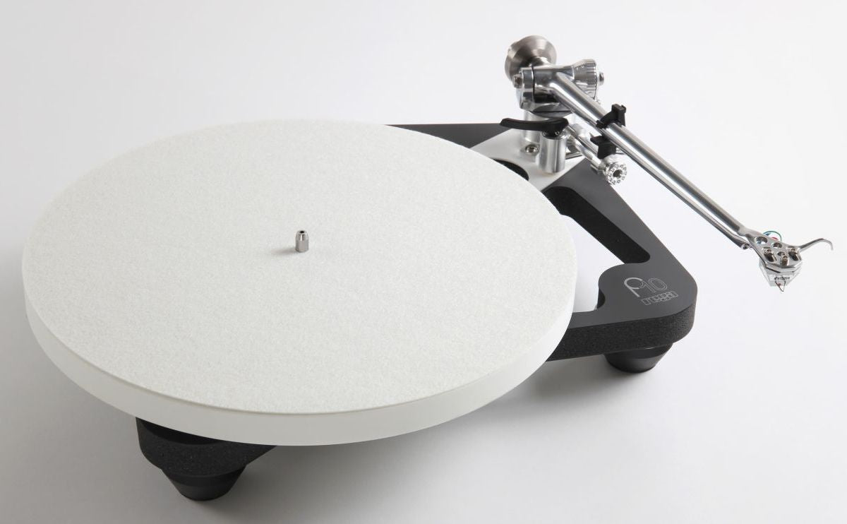 Rega Planar 10 turntable in Black