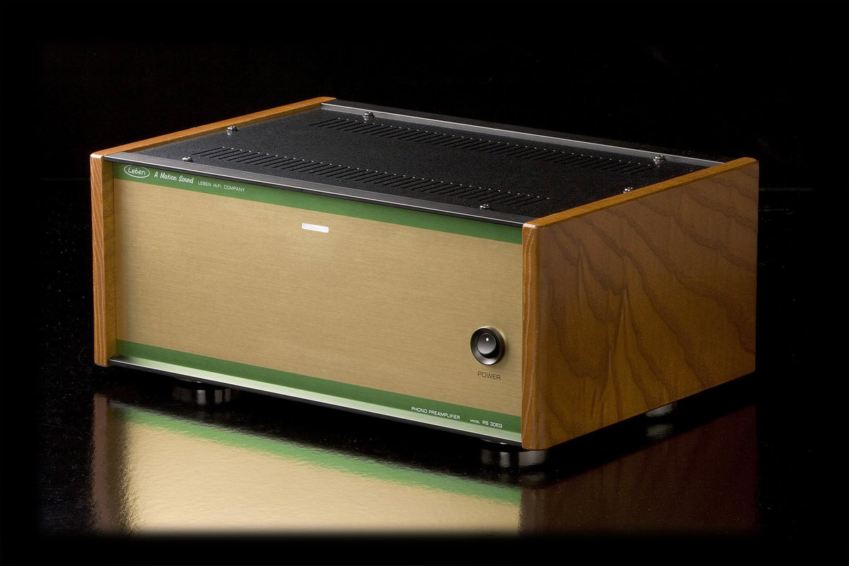 Leben RS-30EQ MM phono preamplifier, front three-quarter view