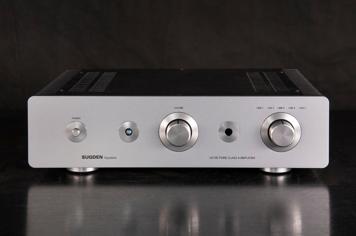 Sugden A21SE Signature integrated amplifier in titanium, three-quarter studio view