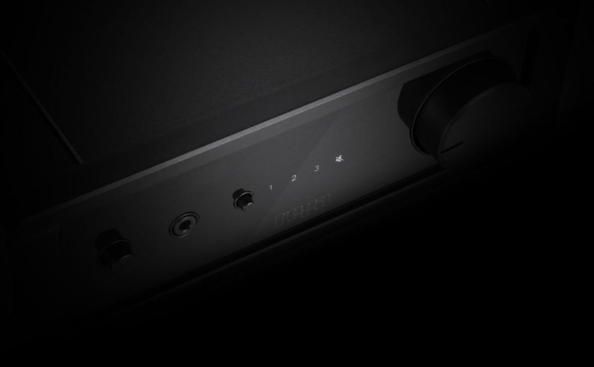 Rega io Integrated Amplifier, official integrated amplifier view 2