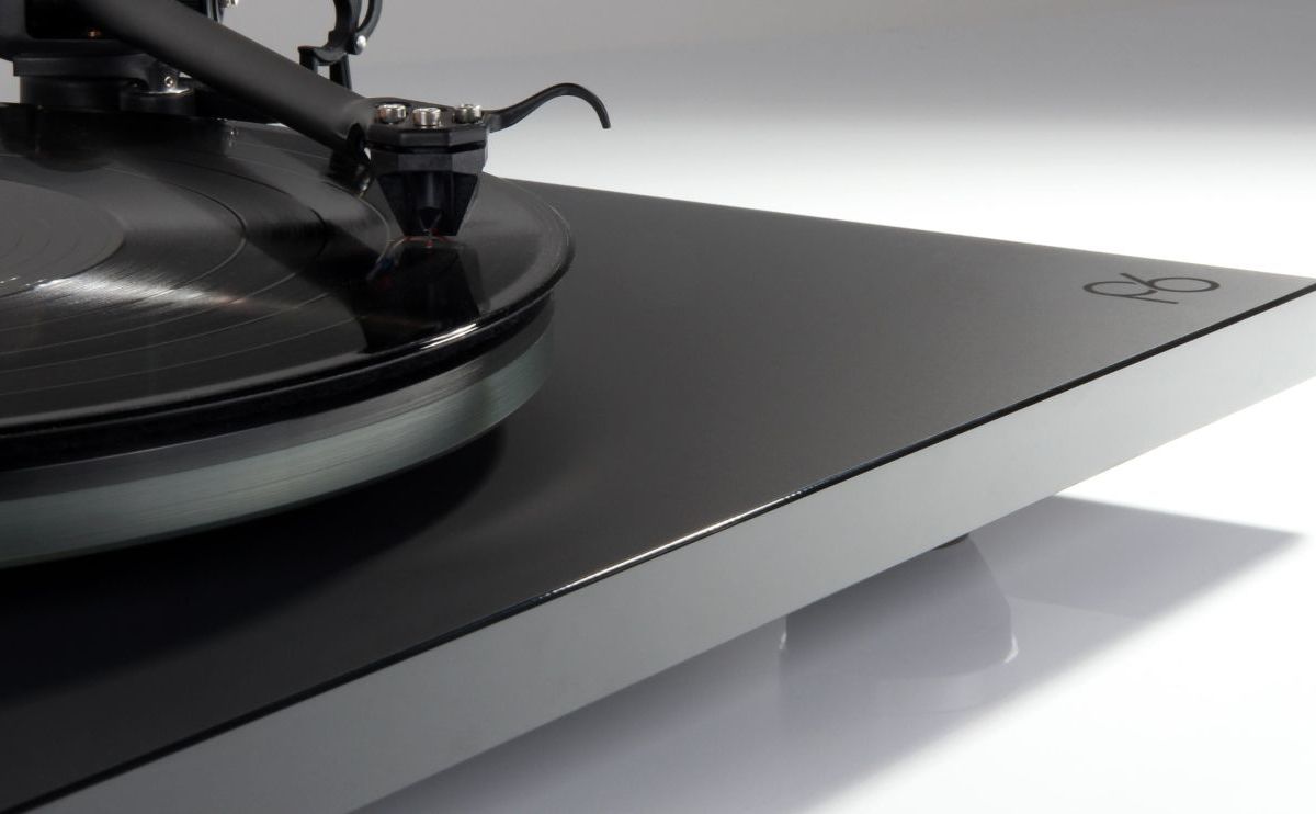 Rega Planar 6 turntable, alternate official product view